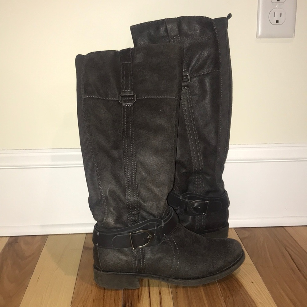 Bare Traps boots size 7.5